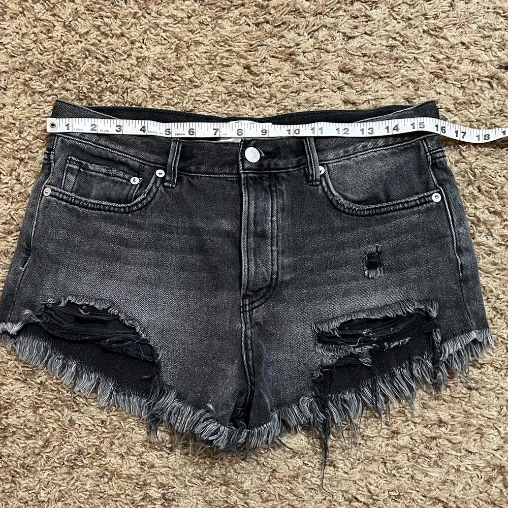 [Free People] Black Washed Frayed Distressed Jean Shorts Sexy Rodeo Size 29 - Picture 7 of 7